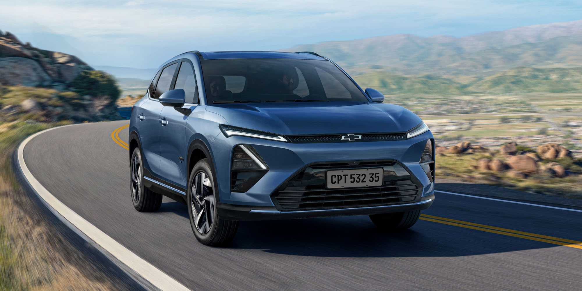 Chevrolet Captiva PHEV circulando en ruta