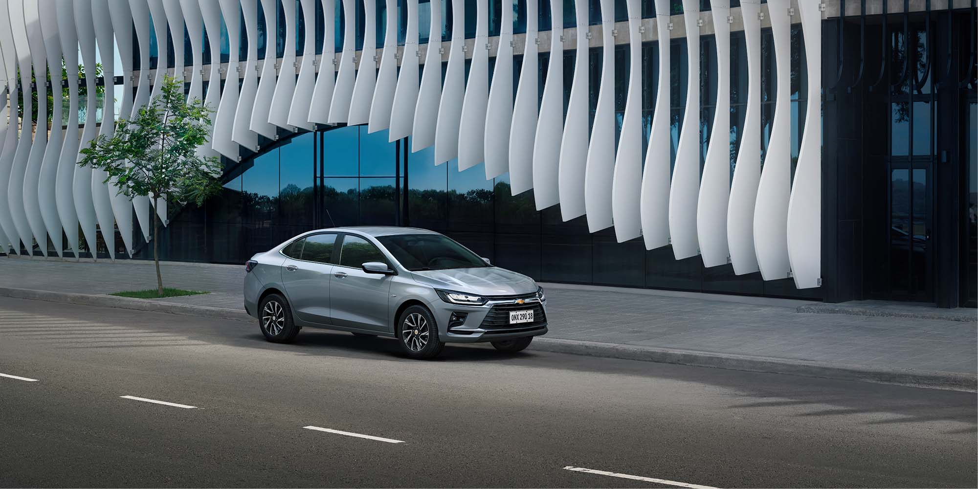 Chevrolet onix plus actitud