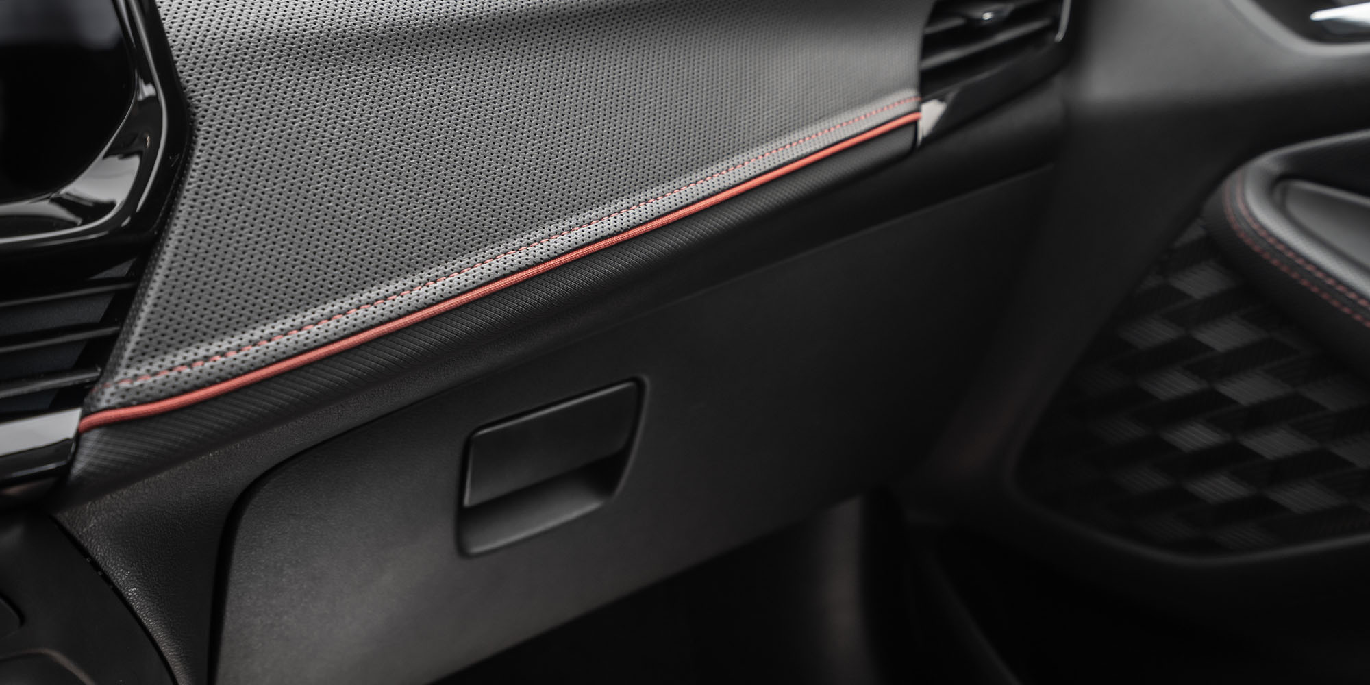 Revestimiento premium en el interior de la Chevrolet Montana 2026.