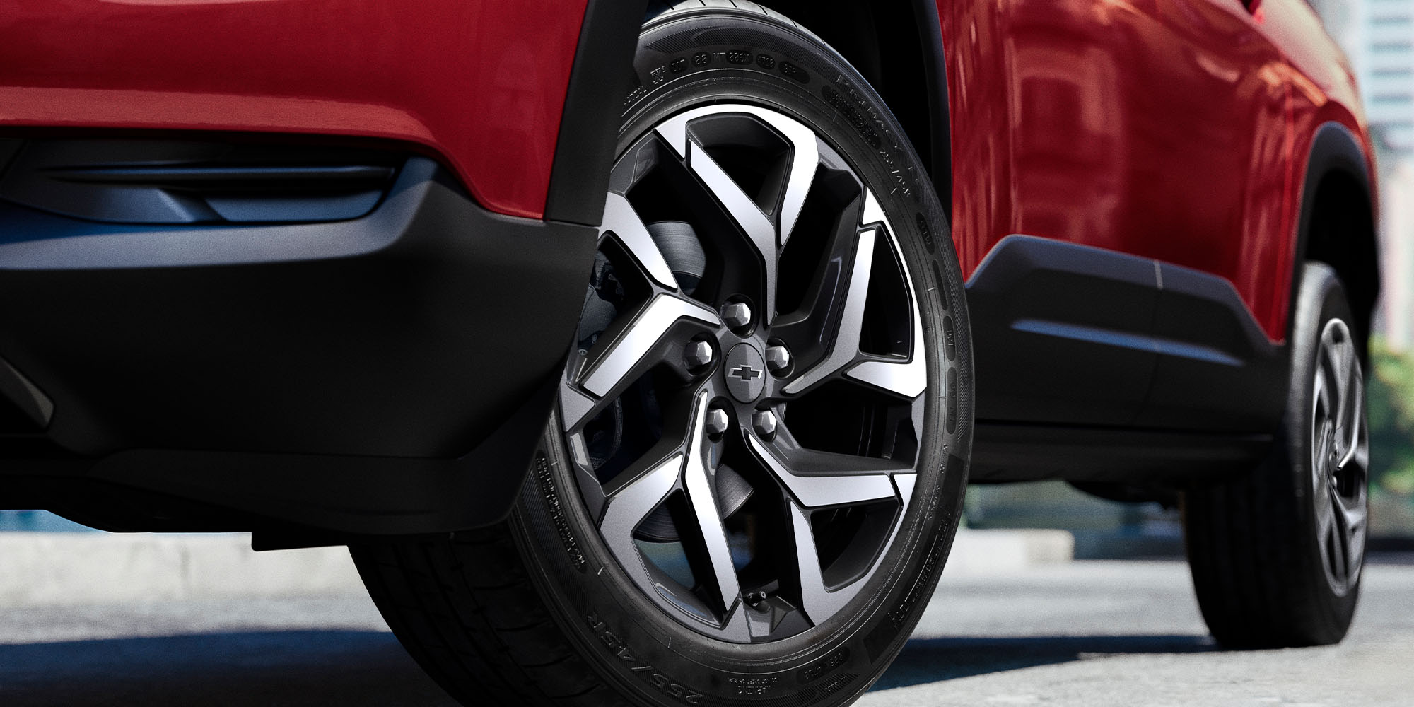 Alineación de 17 pulgadas en la Chevrolet Montana 2026, estabilidad y control.